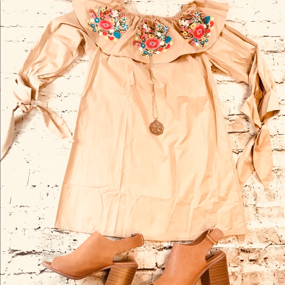 Beautiful Brown Embroidered long sleeve dress!